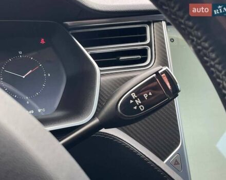 Червоний Тесла Модель С, об'ємом двигуна 0 л та пробігом 236 тис. км за 12999 $, фото 24 на Automoto.ua