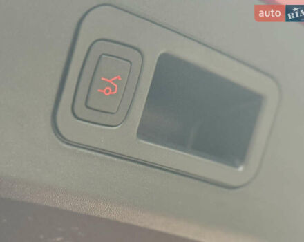 Червоний Тесла Модель С, об'ємом двигуна 0 л та пробігом 122 тис. км за 13450 $, фото 38 на Automoto.ua