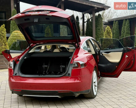 Червоний Тесла Модель С, об'ємом двигуна 0 л та пробігом 122 тис. км за 13450 $, фото 33 на Automoto.ua