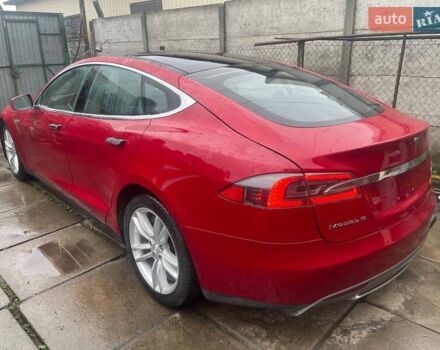 Красный Тесла Модель С, объемом двигателя 0 л и пробегом 186 тыс. км за 11500 $, фото 17 на Automoto.ua