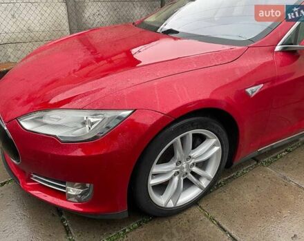 Красный Тесла Модель С, объемом двигателя 0 л и пробегом 186 тыс. км за 11500 $, фото 4 на Automoto.ua