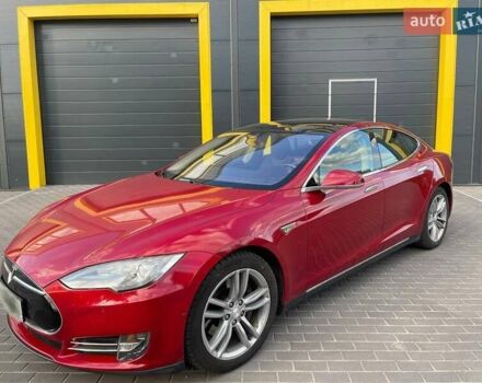 Тесла Модель С 2014 у Мукачеве на Automoto.ua Червоний Тесла Модель С, об'ємом двигуна 0 л та пробігом 129 тис. км за 13000 $, фото 8 на Automoto.ua