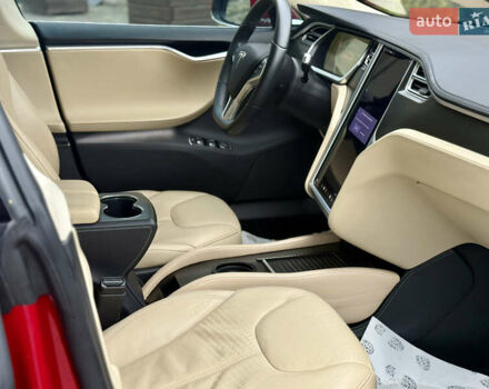 Червоний Тесла Модель С, об'ємом двигуна 0 л та пробігом 122 тис. км за 13450 $, фото 44 на Automoto.ua