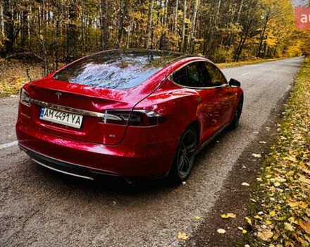 Красный Тесла Модель С, объемом двигателя 0 л и пробегом 150 тыс. км за 11862 $, фото 1 на Automoto.ua