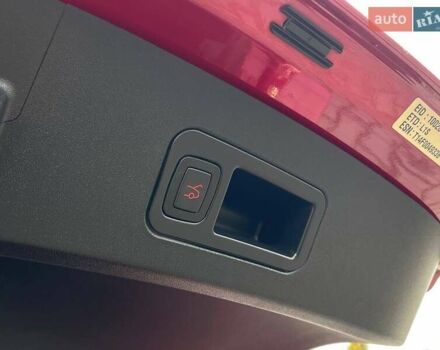 Червоний Тесла Модель С, об'ємом двигуна 0 л та пробігом 236 тис. км за 12999 $, фото 44 на Automoto.ua