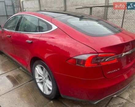 Красный Тесла Модель С, объемом двигателя 0 л и пробегом 186 тыс. км за 11500 $, фото 18 на Automoto.ua