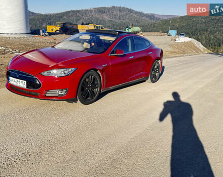 Красный Тесла Модель С, объемом двигателя 0 л и пробегом 150 тыс. км за 11862 $, фото 5 на Automoto.ua