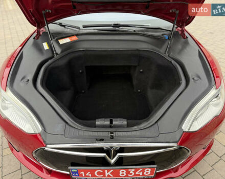 Червоний Тесла Модель С, об'ємом двигуна 0 л та пробігом 122 тис. км за 13450 $, фото 39 на Automoto.ua