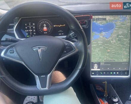 Красный Тесла Модель С, объемом двигателя 0 л и пробегом 140 тыс. км за 15000 $, фото 5 на Automoto.ua
