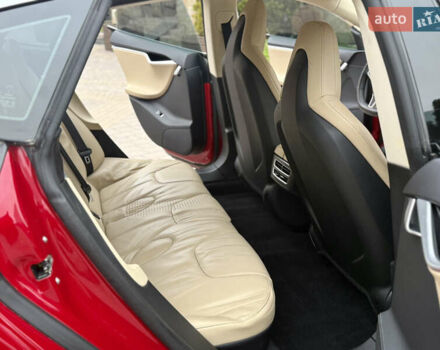 Червоний Тесла Модель С, об'ємом двигуна 0 л та пробігом 122 тис. км за 13450 $, фото 46 на Automoto.ua