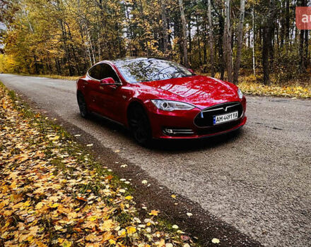 Красный Тесла Модель С, объемом двигателя 0 л и пробегом 150 тыс. км за 11862 $, фото 2 на Automoto.ua