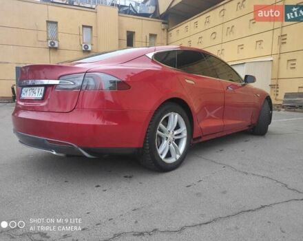 Красный Тесла Модель С, объемом двигателя 0 л и пробегом 248 тыс. км за 10500 $, фото 5 на Automoto.ua