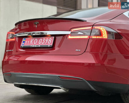 Червоний Тесла Модель С, об'ємом двигуна 0 л та пробігом 160 тис. км за 15900 $, фото 12 на Automoto.ua