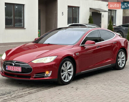 Червоний Тесла Модель С, об'ємом двигуна 0 л та пробігом 160 тис. км за 15900 $, фото 1 на Automoto.ua