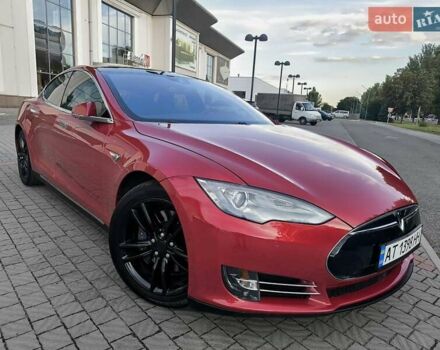 Красный Тесла Модель С, объемом двигателя 0 л и пробегом 223 тыс. км за 13900 $, фото 1 на Automoto.ua