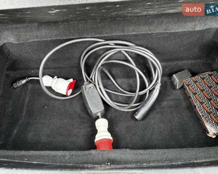 Красный Тесла Модель С, объемом двигателя 0 л и пробегом 88 тыс. км за 15900 $, фото 14 на Automoto.ua