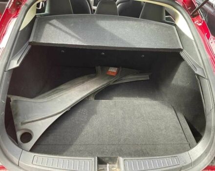 Красный Тесла Модель С, объемом двигателя 0 л и пробегом 322 тыс. км за 9990 $, фото 11 на Automoto.ua