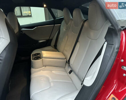 Червоний Тесла Модель С, об'ємом двигуна 0 л та пробігом 160 тис. км за 15900 $, фото 16 на Automoto.ua