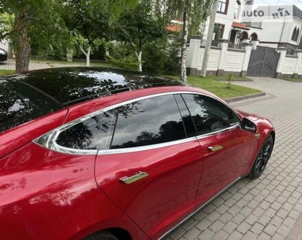 Червоний Тесла Модель С, об'ємом двигуна 0 л та пробігом 50 тис. км за 19999 $, фото 1 на Automoto.ua