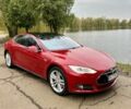 Красный Тесла Модель С, объемом двигателя 0 л и пробегом 150 тыс. км за 13999 $, фото 2 на Automoto.ua