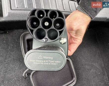 Красный Тесла Модель С, объемом двигателя 0 л и пробегом 88 тыс. км за 15900 $, фото 11 на Automoto.ua