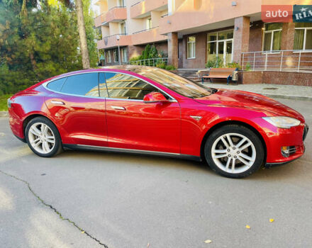 Червоний Тесла Модель С, об'ємом двигуна 0 л та пробігом 80 тис. км за 12800 $, фото 4 на Automoto.ua