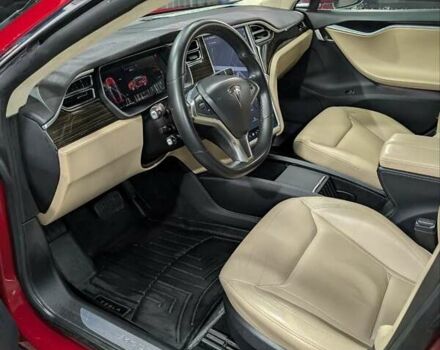 Червоний Тесла Модель С, об'ємом двигуна 0 л та пробігом 263 тис. км за 13500 $, фото 6 на Automoto.ua