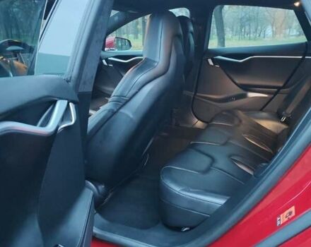 Красный Тесла Модель С, объемом двигателя 0 л и пробегом 274 тыс. км за 14900 $, фото 10 на Automoto.ua