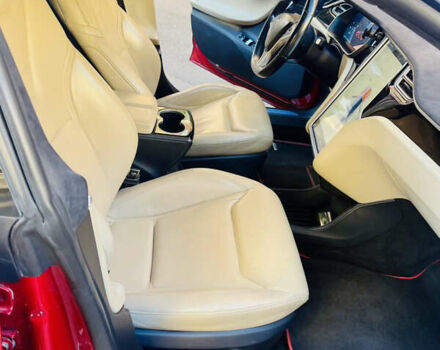 Червоний Тесла Модель С, об'ємом двигуна 0 л та пробігом 80 тис. км за 12800 $, фото 34 на Automoto.ua