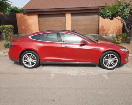 Красный Тесла Модель С, объемом двигателя 0 л и пробегом 150 тыс. км за 16650 $, фото 4 на Automoto.ua