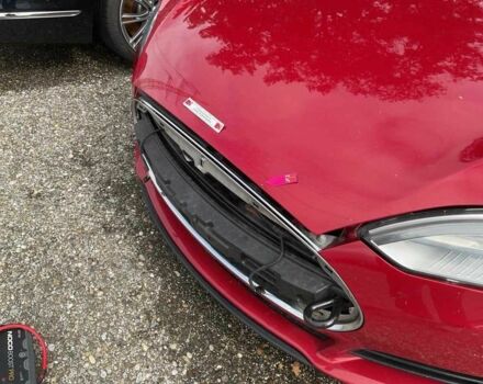 Красный Тесла Модель С, объемом двигателя 0 л и пробегом 322 тыс. км за 9990 $, фото 15 на Automoto.ua