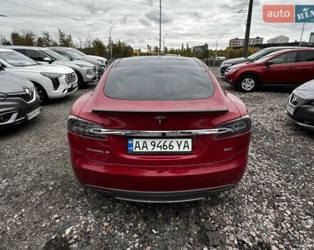 Красный Тесла Модель С, объемом двигателя 0 л и пробегом 88 тыс. км за 15900 $, фото 4 на Automoto.ua
