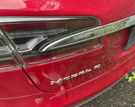 Красный Тесла Модель С, объемом двигателя 0 л и пробегом 322 тыс. км за 9990 $, фото 20 на Automoto.ua