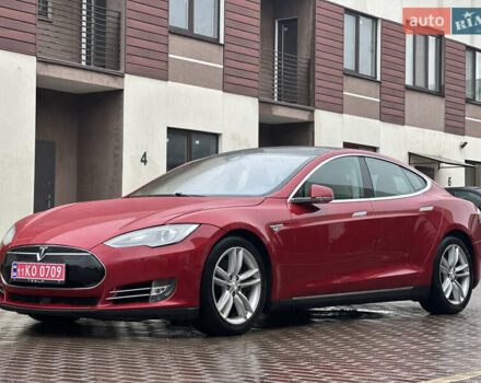 Красный Тесла Модель С, объемом двигателя 0 л и пробегом 188 тыс. км за 15300 $, фото 13 на Automoto.ua