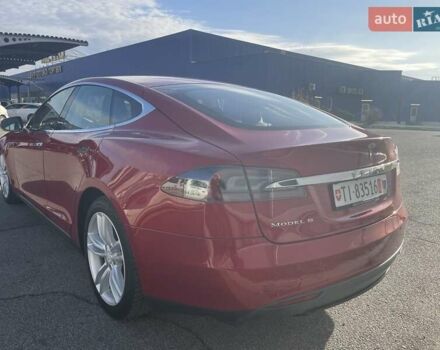 Красный Тесла Модель С, объемом двигателя 0 л и пробегом 108 тыс. км за 13900 $, фото 7 на Automoto.ua