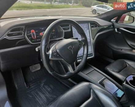 Красный Тесла Модель С, объемом двигателя 0 л и пробегом 223 тыс. км за 13900 $, фото 15 на Automoto.ua