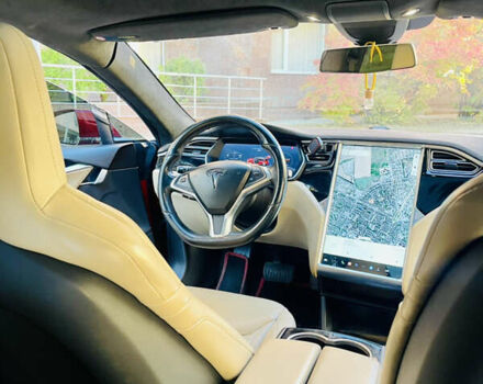 Червоний Тесла Модель С, об'ємом двигуна 0 л та пробігом 80 тис. км за 12800 $, фото 22 на Automoto.ua