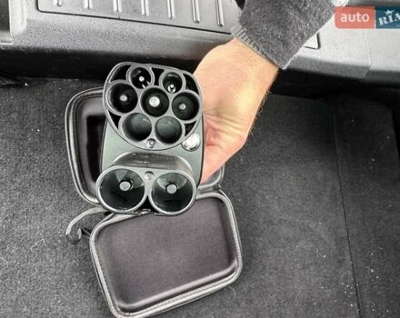 Красный Тесла Модель С, объемом двигателя 0 л и пробегом 88 тыс. км за 15900 $, фото 12 на Automoto.ua