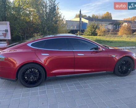 Красный Тесла Модель С, объемом двигателя 0 л и пробегом 201 тыс. км за 13800 $, фото 2 на Automoto.ua