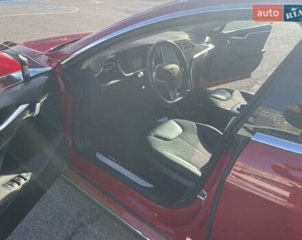 Красный Тесла Модель С, объемом двигателя 0 л и пробегом 108 тыс. км за 13900 $, фото 13 на Automoto.ua
