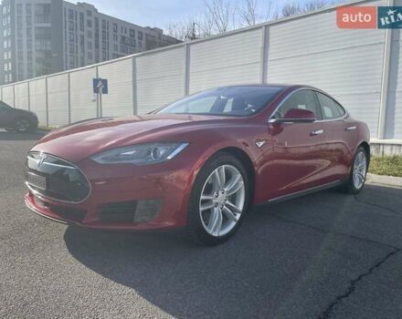 Красный Тесла Модель С, объемом двигателя 0 л и пробегом 108 тыс. км за 13900 $, фото 1 на Automoto.ua