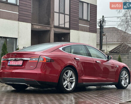Красный Тесла Модель С, объемом двигателя 0 л и пробегом 188 тыс. км за 15300 $, фото 7 на Automoto.ua