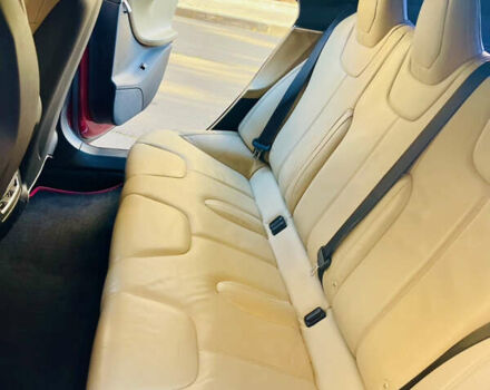 Червоний Тесла Модель С, об'ємом двигуна 0 л та пробігом 80 тис. км за 12800 $, фото 30 на Automoto.ua