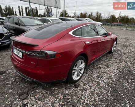 Красный Тесла Модель С, объемом двигателя 0 л и пробегом 88 тыс. км за 15900 $, фото 3 на Automoto.ua