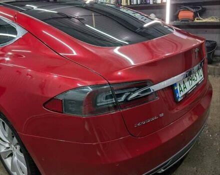 Червоний Тесла Модель С, об'ємом двигуна 0 л та пробігом 263 тис. км за 13500 $, фото 10 на Automoto.ua