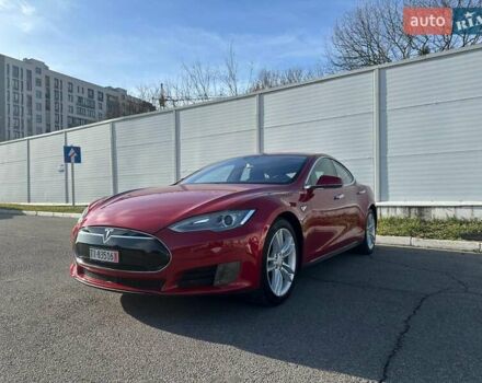 Красный Тесла Модель С, объемом двигателя 0 л и пробегом 108 тыс. км за 13900 $, фото 31 на Automoto.ua