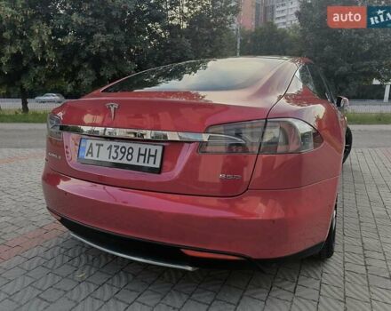 Красный Тесла Модель С, объемом двигателя 0 л и пробегом 223 тыс. км за 13900 $, фото 4 на Automoto.ua
