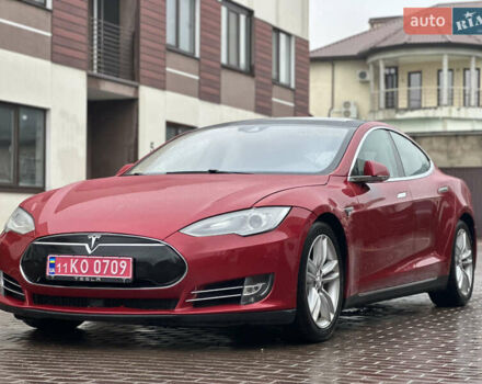 Красный Тесла Модель С, объемом двигателя 0 л и пробегом 188 тыс. км за 15300 $, фото 15 на Automoto.ua
