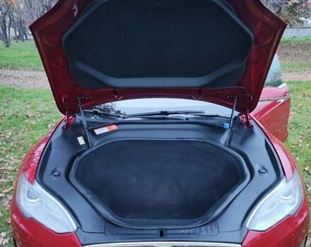 Красный Тесла Модель С, объемом двигателя 0 л и пробегом 274 тыс. км за 14900 $, фото 17 на Automoto.ua