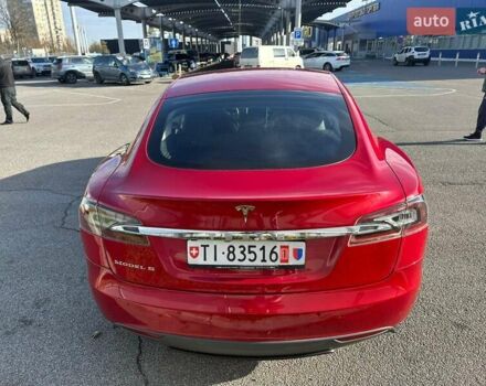 Красный Тесла Модель С, объемом двигателя 0 л и пробегом 108 тыс. км за 13900 $, фото 35 на Automoto.ua